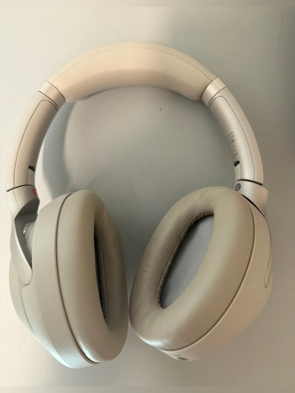 Sony AH-1000XM3 Noise Cancelling Over-Ear Headphones in Cream